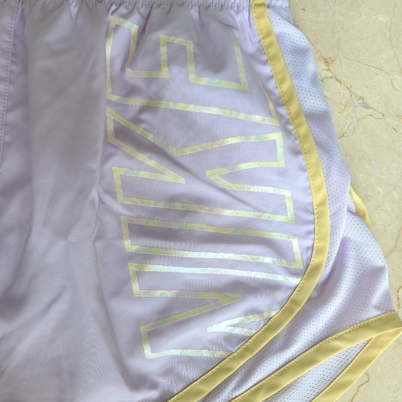 Nike Tempo Running Shorts Lavender Purple Small - Picture 5 of 5